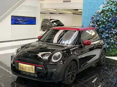 MINI MINI 2022