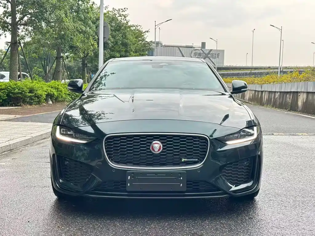 Jaguar XEL 2023 — фото 2