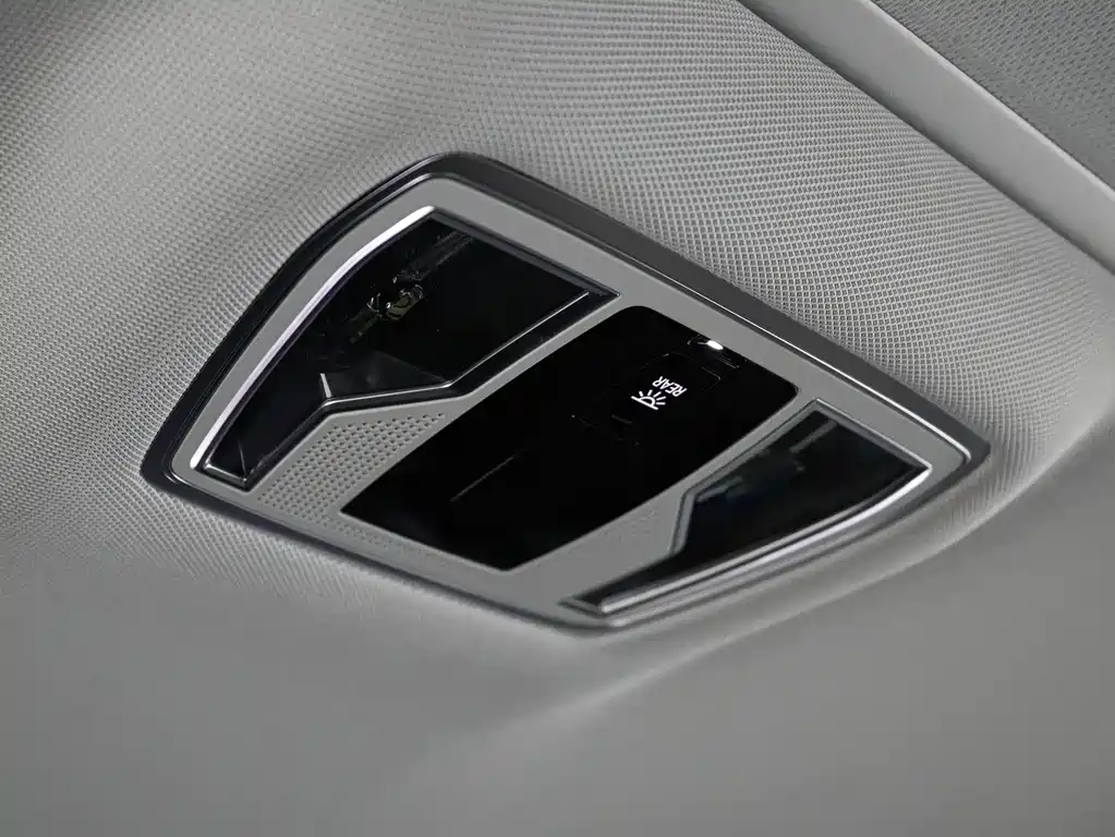 Audi A8 2019 — фото 18