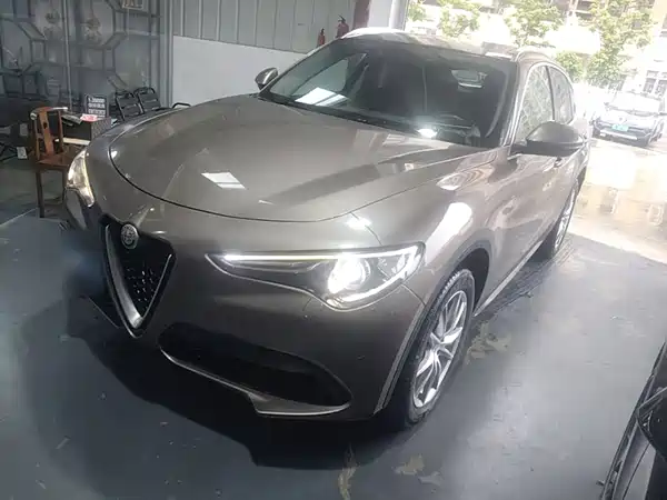 Alfa Romeo Stelvio 2019