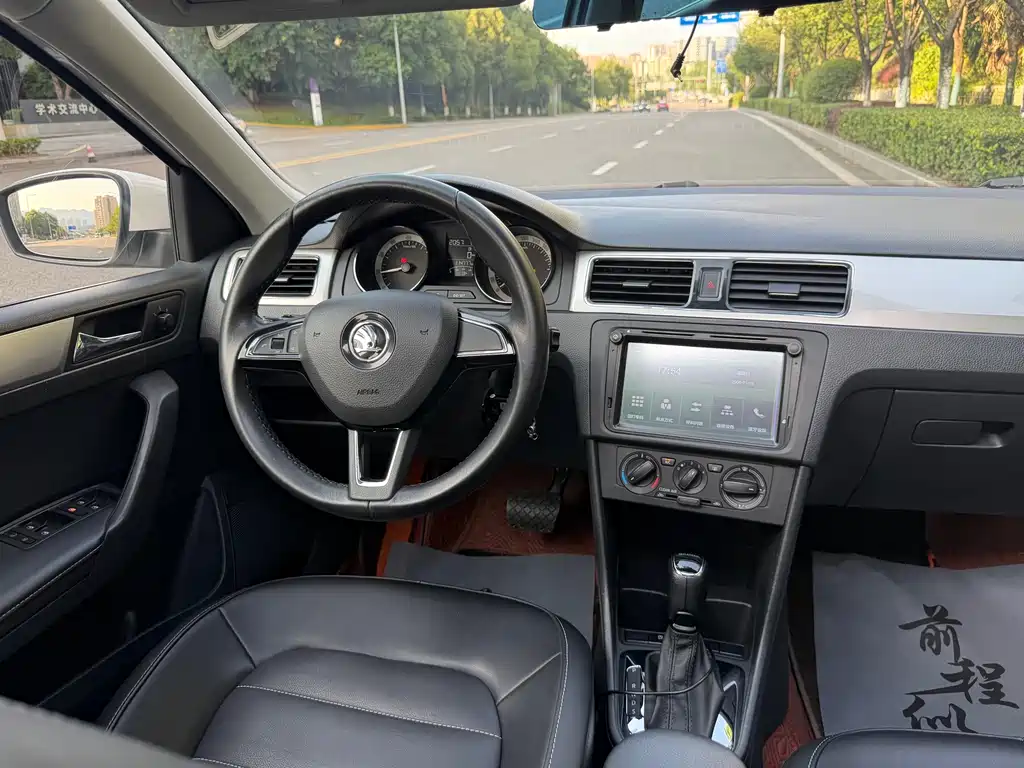 Skoda Rapid Spaceback 2019 — фото 8