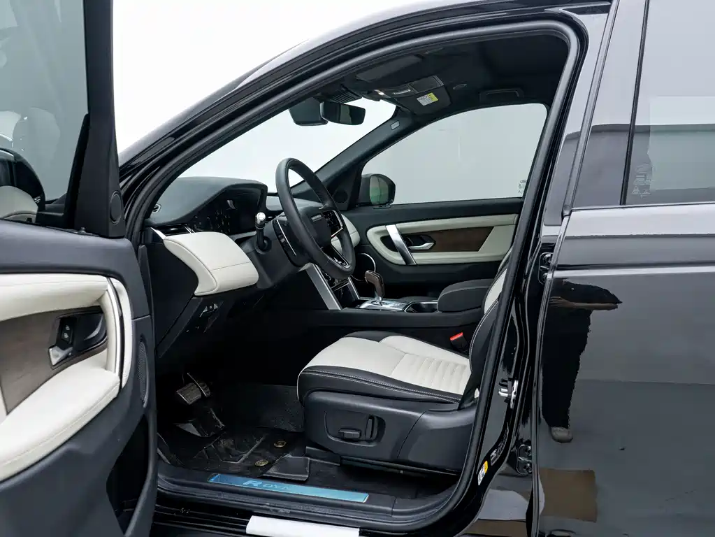 Land Rover Discovery Sport 2021 — фото 11
