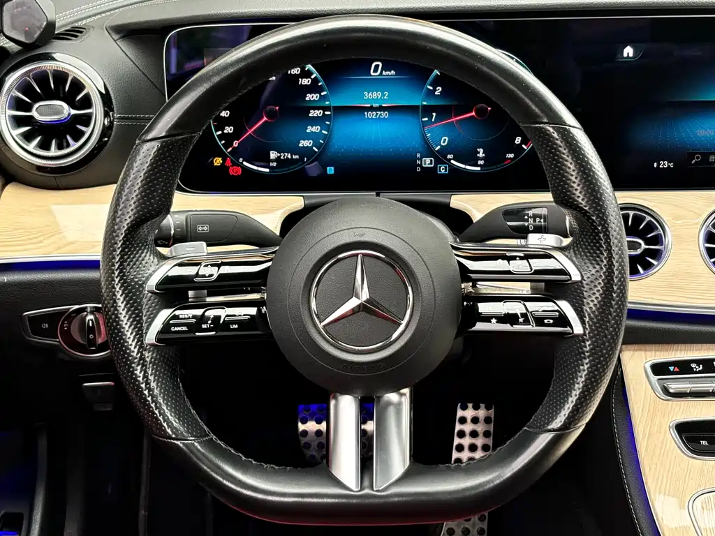 Mercedes-Benz E-Class 2022 — фото 16