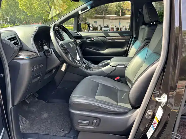 Toyota Vellfire 2019