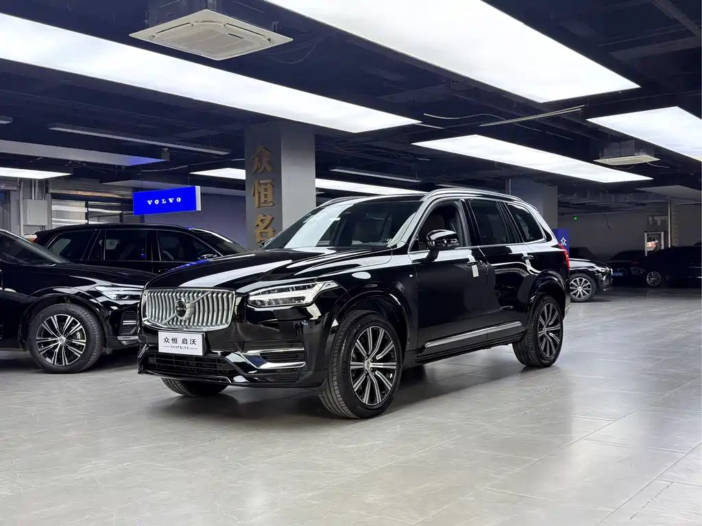 Volvo XC90 2024 — фото 1