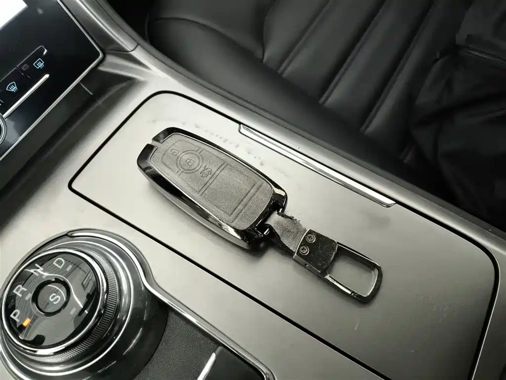 Ford Mondeo 2021 — фото 17