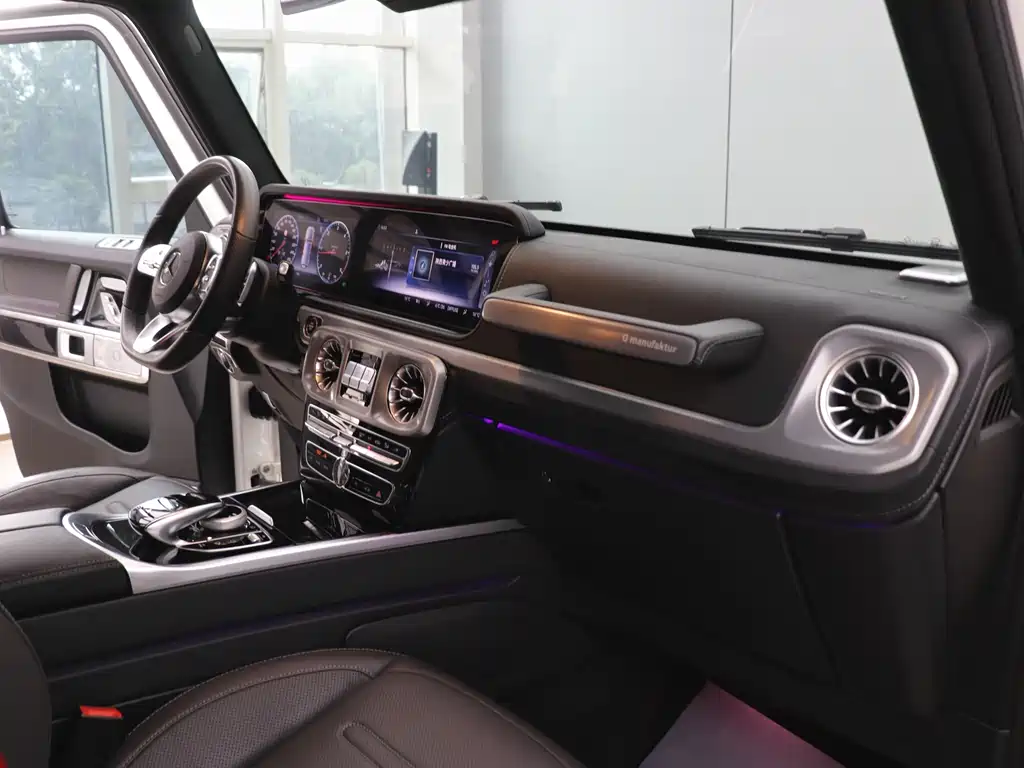 Mercedes-Benz G-Class 2023 — фото 28