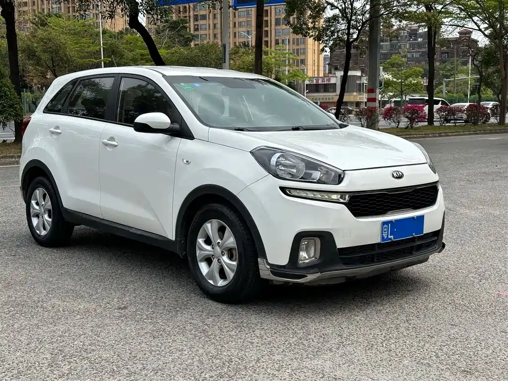 Kia KX3 2015 — фото 3