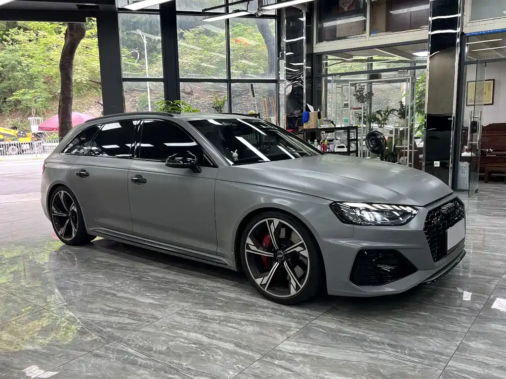 Audi RS 4 2021