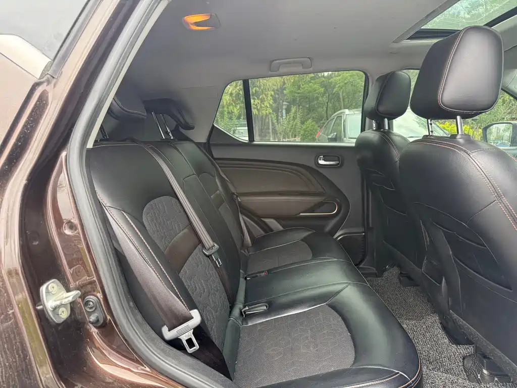GAC Motor Trumpchi GS3 2018 — фото 15
