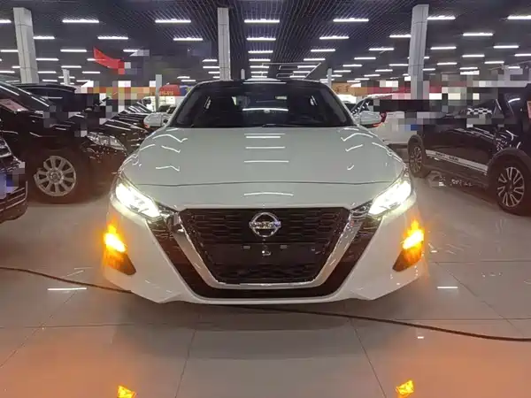 Nissan Teana 2022