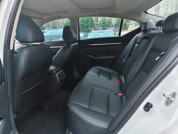 Nissan Teana 2023