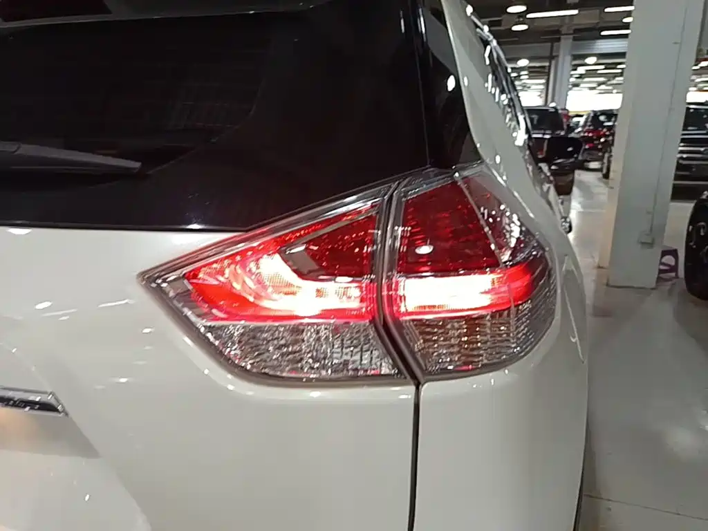 Nissan X-Trail 2016 — фото 8