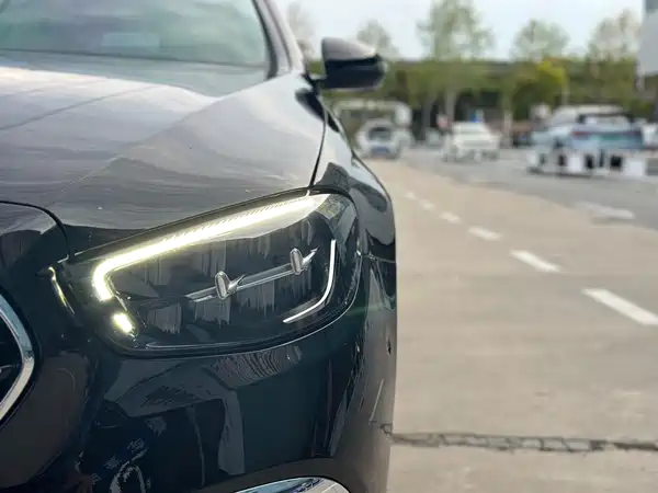 Mercedes-Benz E-Class 2022
