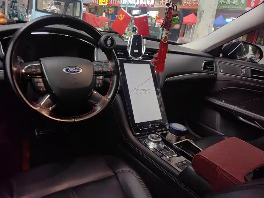 Ford Taurus 2021 — фото 12