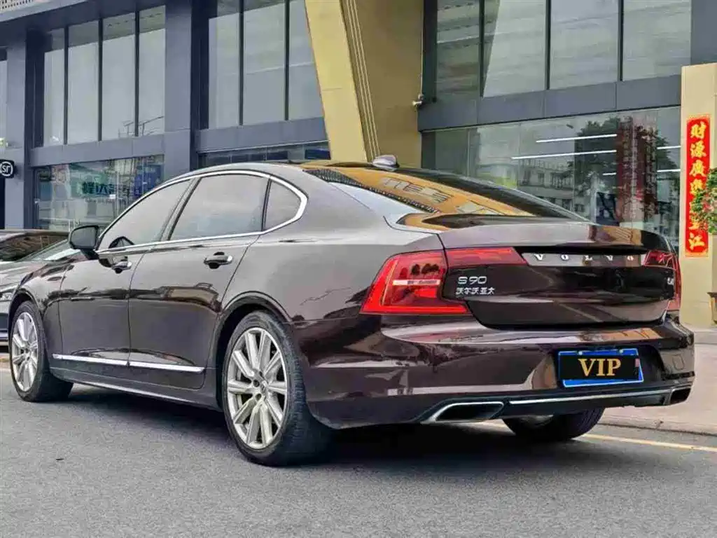 Volvo S90 2018 — фото 9