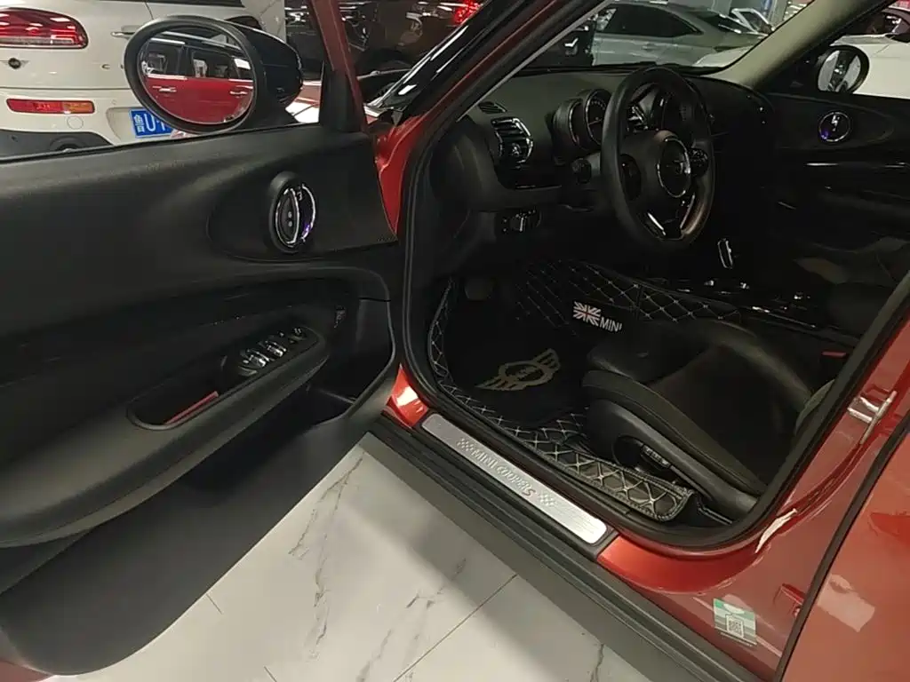 MINI Clubman 2020 — фото 16
