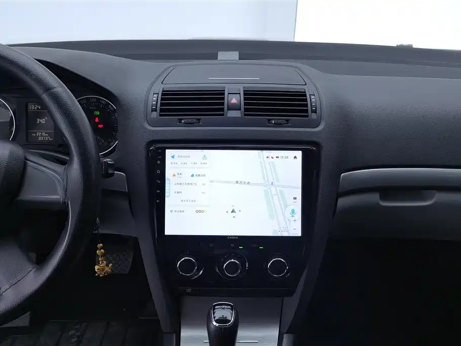 Skoda Octavia 2015 — фото 13