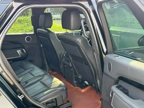 Land Rover Discovery 2018