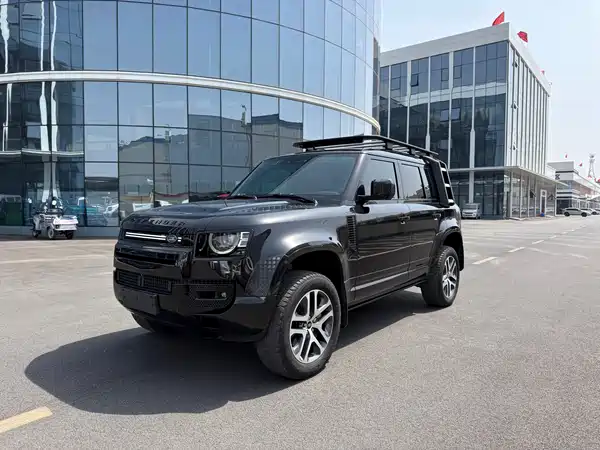 Land Rover Defender 2023