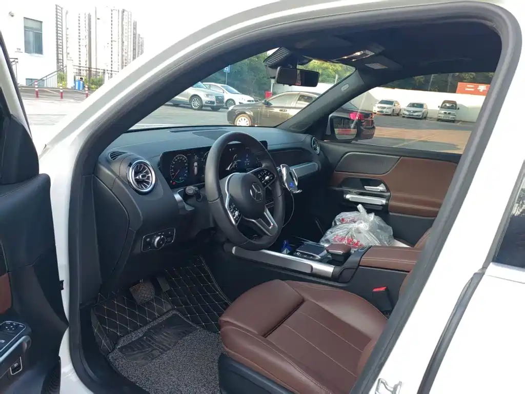 Mercedes-Benz GLB 2021