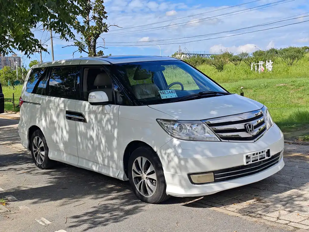 Honda Elysion 2013