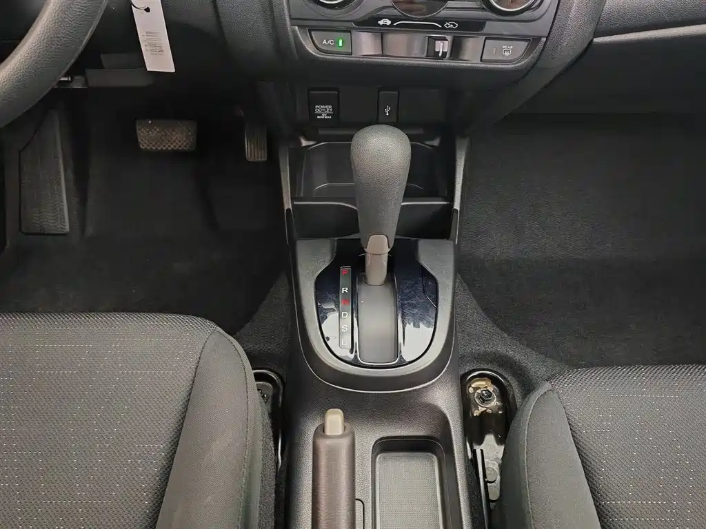 Honda Fit 2016 — фото 13