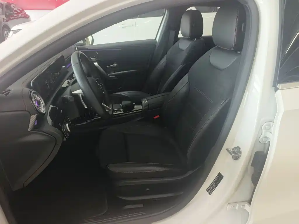 Mercedes-Benz A-Class 2023 — фото 10