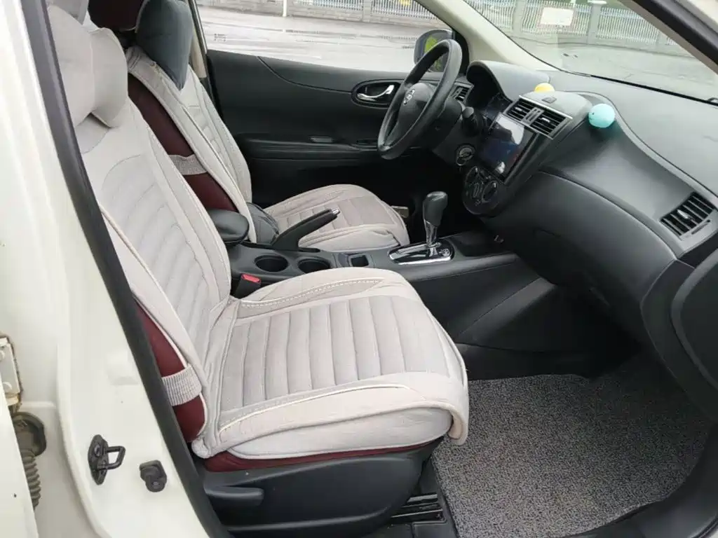 Nissan Tiida 2015 — фото 25