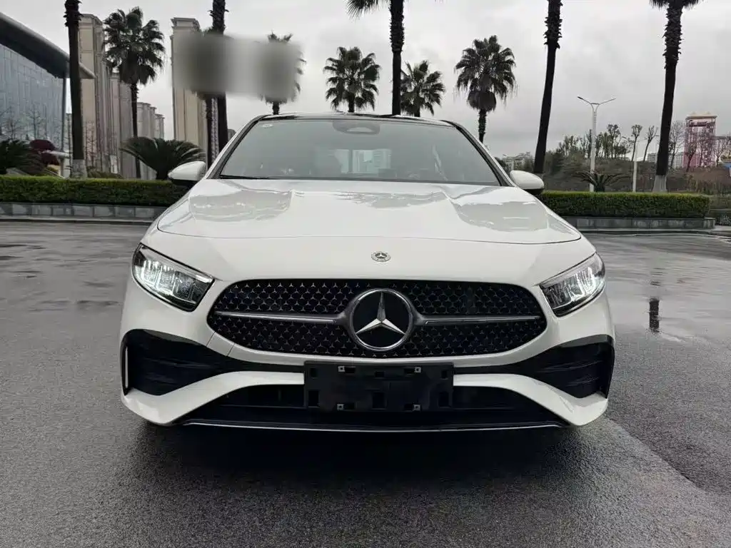 Mercedes-Benz A-Class 2023 — фото 11