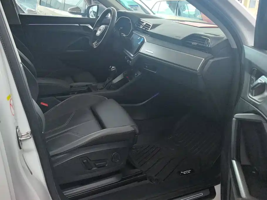 Audi Q3 Sportback 2021 — фото 8