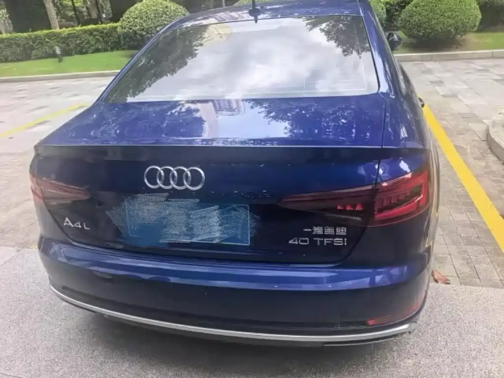 Audi A4L 2019