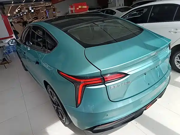 JMC Yi 2022