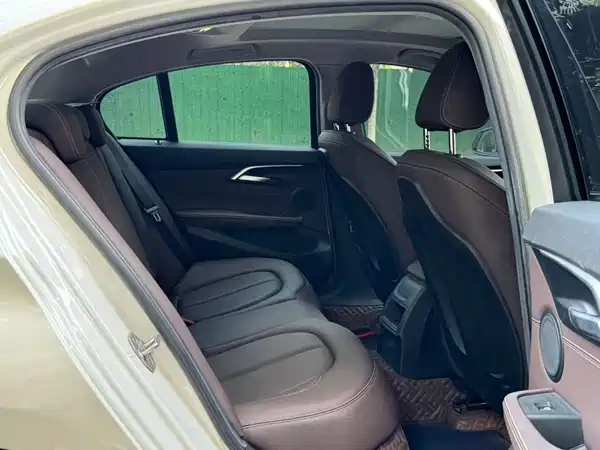 BMW 1 Series 2019