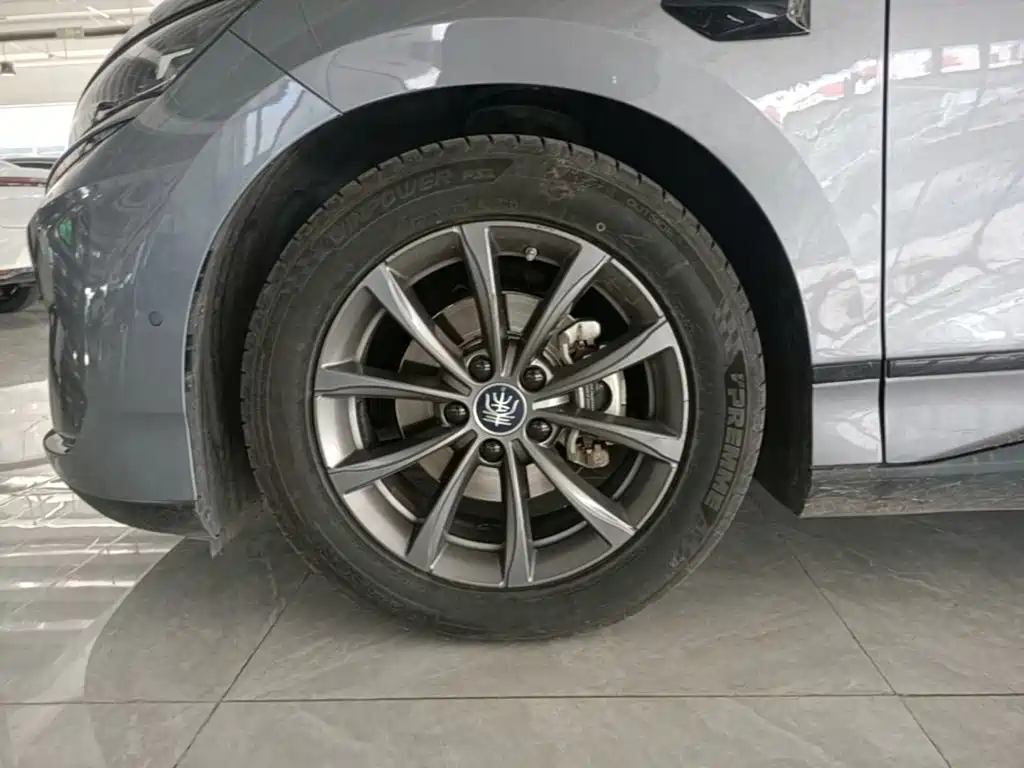 BYD Qin L 2025 — фото 23