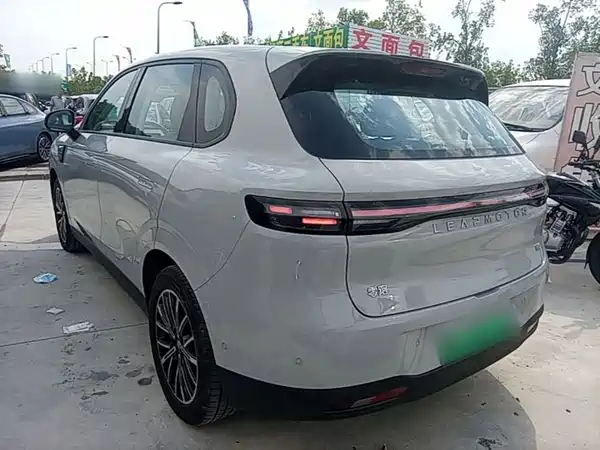 Leapmotor B10 2025