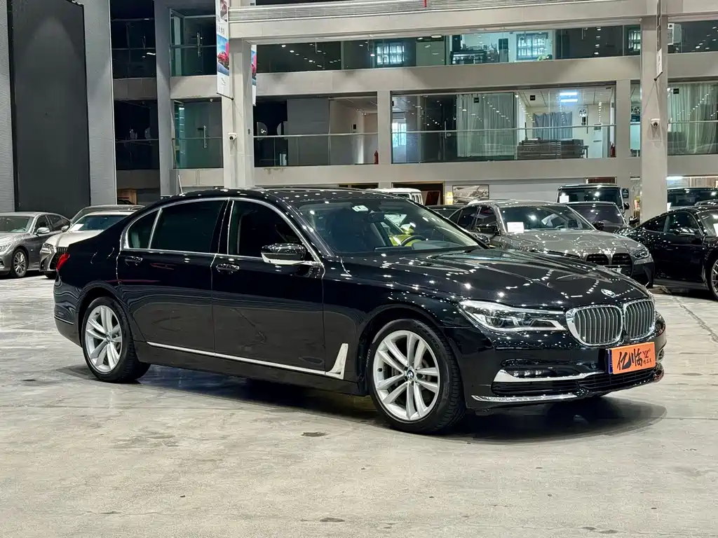BMW 7 Series 2019 — фото 3