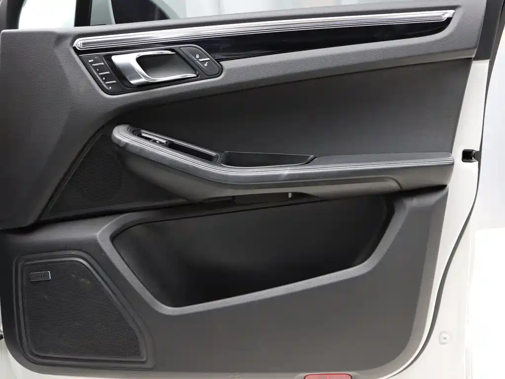 Porsche Macan 2015 — фото 20
