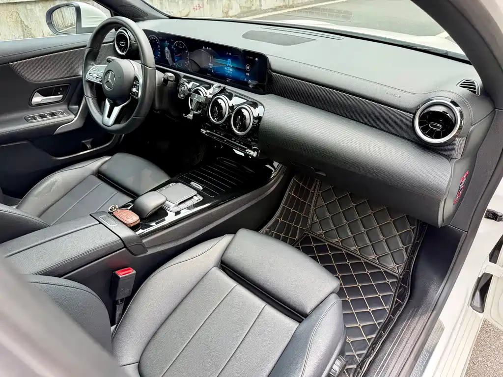 Mercedes-Benz A-Class 2021 — фото 22