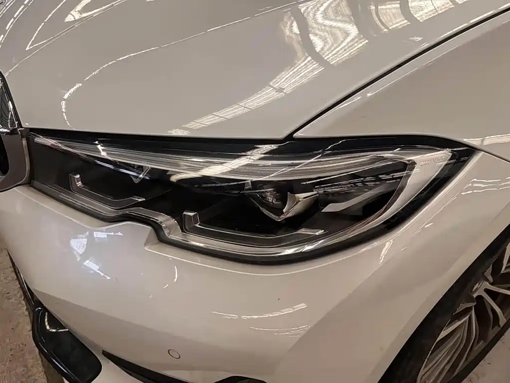 BMW 3 Series 2021