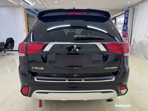 Mitsubishi Outlander 2021