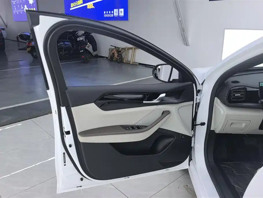 BYD Qin PLUS 2024
