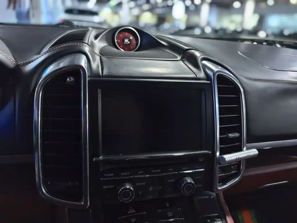 Porsche Cayenne 2012
