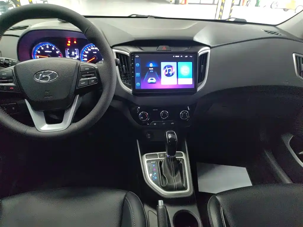 Hyundai ix25 2018 — фото 13