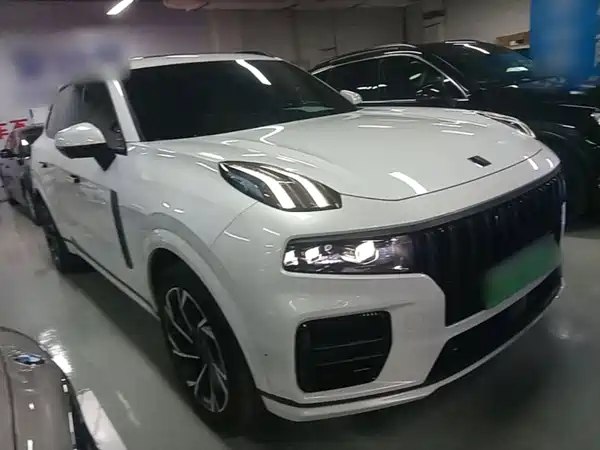 Lynk & Co 09 EM-P 2022
