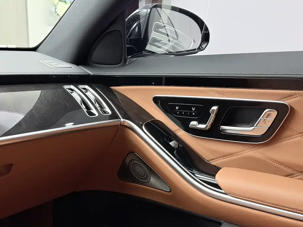 Mercedes-Benz S-Class 2025 — фото 25