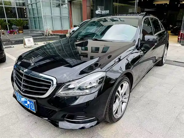 Mercedes-Benz E-Class 2015