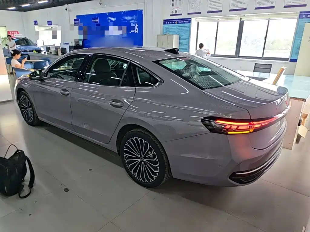 Volkswagen Passat 2024