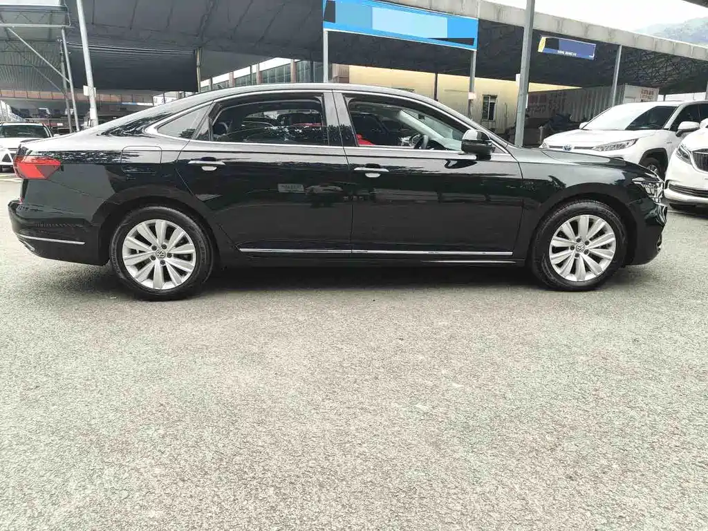 Volkswagen Passat 2019 — фото 8