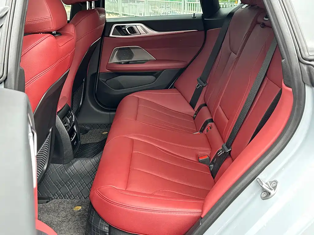 BMW i4 2025 — фото 11
